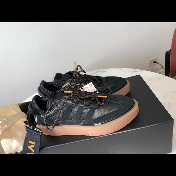 Ivy Park x Adidas Supersleek 72 Shoes - Picture 4 of 8